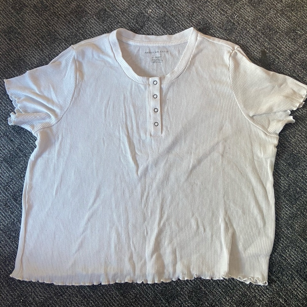 American Eagle cropped white button up t-shirt